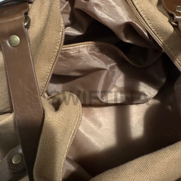 SOLD - RARE FOLKLORE TAYLOR SWIFT leaving out the side door duffle bag - Picture 6 of 7